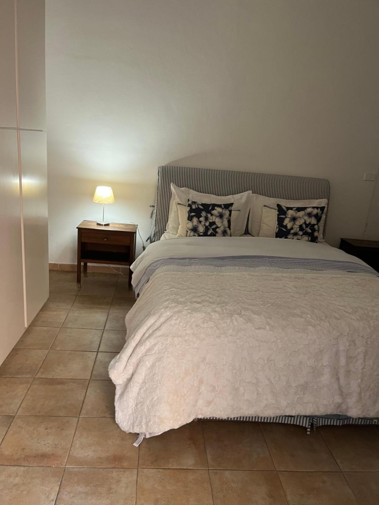 A Casa Del Console Apartment มอนเดลโล ภายนอก รูปภาพ